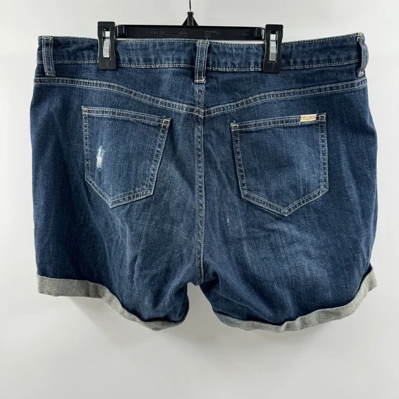 Jennifer Lopez Boyfriend Jean Shorts Medium–Dark Wash Size 12 - Picture 6 of 9